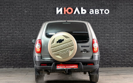Chevrolet Niva I рестайлинг, 2017 год, 750 000 рублей, 5 фотография