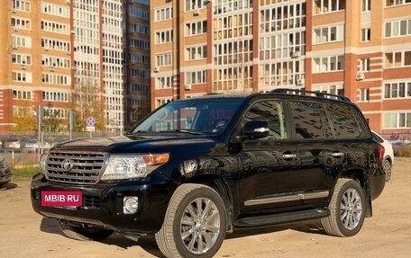 Toyota Land Cruiser 200, 2012 год, 3 280 000 рублей, 2 фотография
