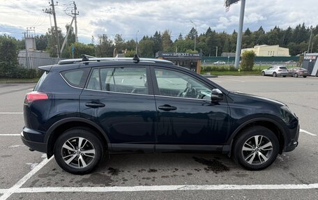Toyota RAV4, 2018 год, 1 900 000 рублей, 4 фотография