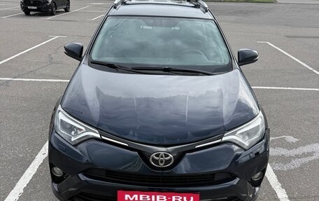 Toyota RAV4, 2018 год, 1 900 000 рублей, 7 фотография