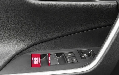 Toyota RAV4, 2020 год, 3 100 000 рублей, 12 фотография