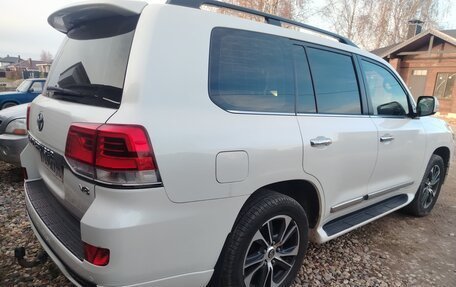 Toyota Land Cruiser 200, 2016 год, 5 960 000 рублей, 3 фотография