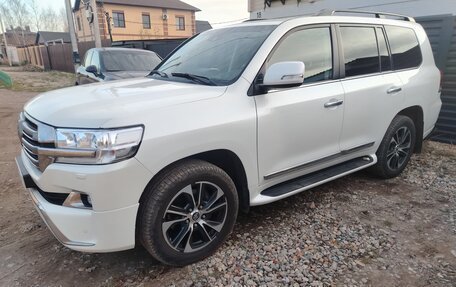 Toyota Land Cruiser 200, 2016 год, 5 960 000 рублей, 2 фотография