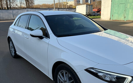 Mercedes-Benz A-Класс, 2018 год, 1 820 000 рублей, 2 фотография