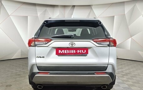 Toyota RAV4, 2019 год, 2 600 000 рублей, 8 фотография