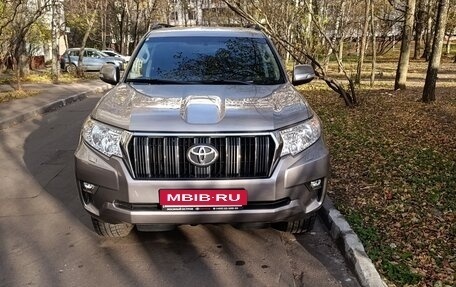Toyota Land Cruiser Prado 150 рестайлинг, 2020 год, 6 200 000 рублей, 4 фотография