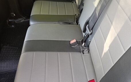 Toyota Land Cruiser Prado 150 рестайлинг, 2020 год, 6 200 000 рублей, 13 фотография