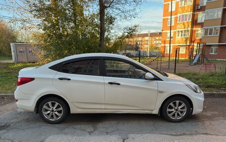 Hyundai Solaris II рестайлинг, 2013 год, 650 000 рублей, 2 фотография