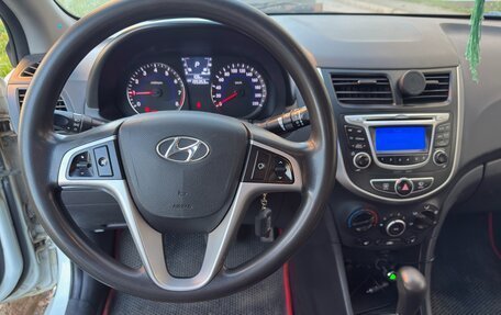 Hyundai Solaris II рестайлинг, 2013 год, 650 000 рублей, 5 фотография