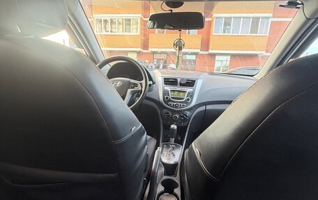 Hyundai Solaris II рестайлинг, 2013 год, 650 000 рублей, 7 фотография