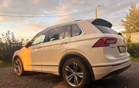 Volkswagen Tiguan II, 2018 год, 2 200 000 рублей, 4 фотография