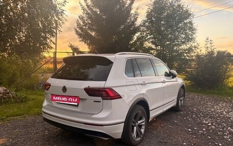 Volkswagen Tiguan II, 2018 год, 2 200 000 рублей, 3 фотография