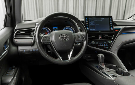 Toyota Camry, 2021 год, 3 490 000 рублей, 7 фотография