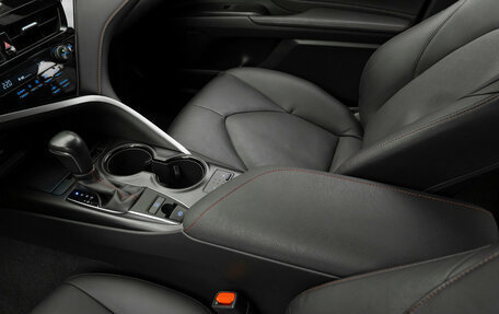 Toyota Camry, 2021 год, 3 490 000 рублей, 16 фотография
