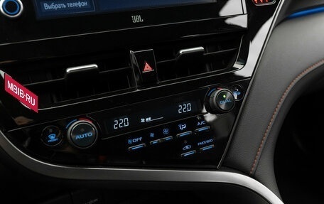 Toyota Camry, 2021 год, 3 490 000 рублей, 18 фотография