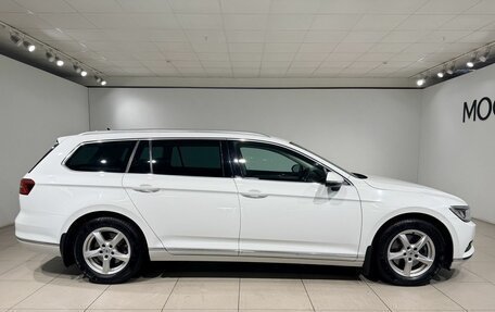Volkswagen Passat B8 рестайлинг, 2019 год, 1 899 000 рублей, 4 фотография