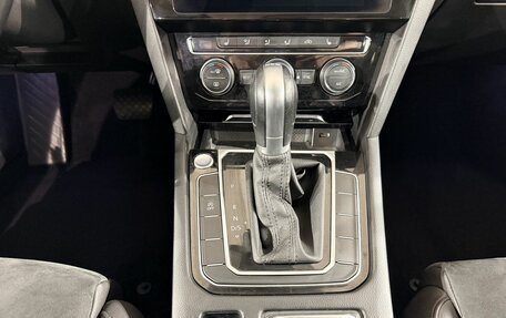 Volkswagen Passat B8 рестайлинг, 2019 год, 1 899 000 рублей, 12 фотография