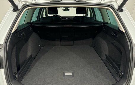 Volkswagen Passat B8 рестайлинг, 2019 год, 1 899 000 рублей, 18 фотография