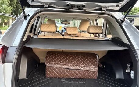 Toyota RAV4, 2022 год, 3 242 000 рублей, 13 фотография