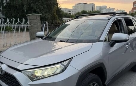 Toyota RAV4, 2022 год, 3 242 000 рублей, 6 фотография