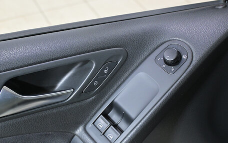 Volkswagen Golf VII рестайлинг, 2011 год, 850 000 рублей, 15 фотография