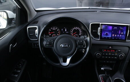 KIA Sportage IV рестайлинг, 2018 год, 2 085 000 рублей, 8 фотография
