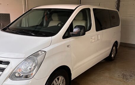 Hyundai H-1 II рестайлинг, 2018 год, 2 590 000 рублей, 3 фотография