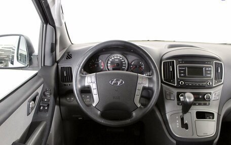 Hyundai H-1 II рестайлинг, 2018 год, 2 590 000 рублей, 11 фотография