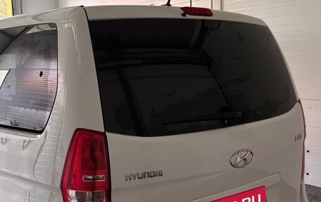 Hyundai H-1 II рестайлинг, 2018 год, 2 590 000 рублей, 4 фотография