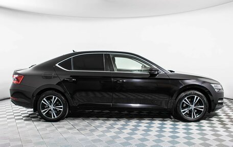 Skoda Superb III рестайлинг, 2019 год, 2 477 000 рублей, 4 фотография
