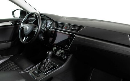 Skoda Superb III рестайлинг, 2019 год, 2 477 000 рублей, 12 фотография