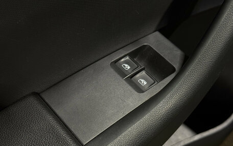 Skoda Rapid I, 2018 год, 1 300 000 рублей, 13 фотография