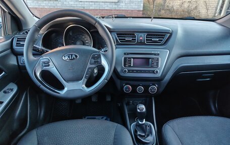 KIA Rio III рестайлинг, 2016 год, 885 000 рублей, 6 фотография