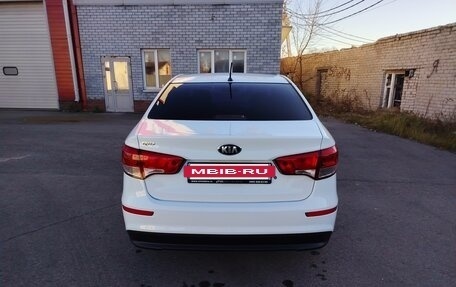 KIA Rio III рестайлинг, 2016 год, 885 000 рублей, 2 фотография