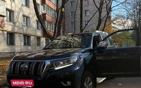 Toyota Land Cruiser Prado 150 рестайлинг, 2018 год, 7 000 000 рублей, 6 фотография