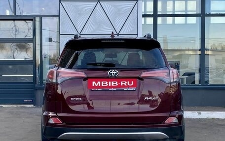 Toyota RAV4, 2017 год, 1 999 000 рублей, 6 фотография