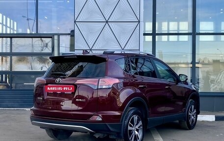 Toyota RAV4, 2017 год, 1 999 000 рублей, 5 фотография