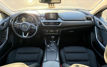 Mazda 6, 2017 год, 1 900 000 рублей, 13 фотография