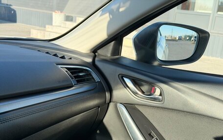 Mazda 6, 2017 год, 1 900 000 рублей, 28 фотография