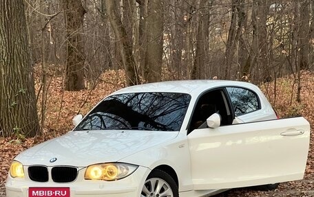 BMW 1 серия, 2011 год, 749 000 рублей, 2 фотография