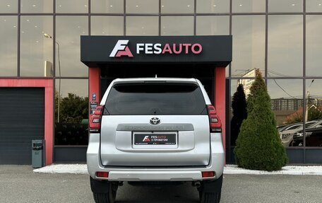 Toyota Land Cruiser Prado 150 рестайлинг, 2018 год, 4 850 000 рублей, 6 фотография