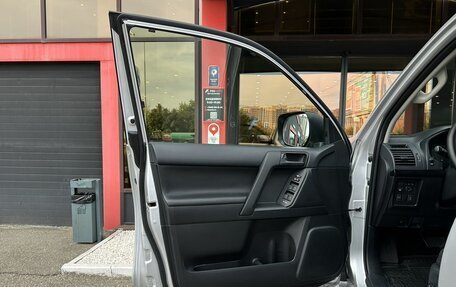 Toyota Land Cruiser Prado 150 рестайлинг, 2018 год, 4 850 000 рублей, 9 фотография