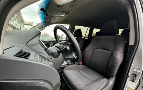 Toyota Land Cruiser Prado 150 рестайлинг, 2018 год, 4 850 000 рублей, 11 фотография