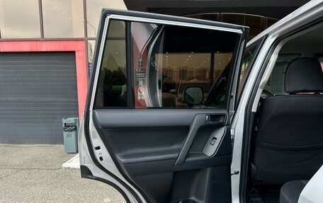 Toyota Land Cruiser Prado 150 рестайлинг, 2018 год, 4 850 000 рублей, 14 фотография