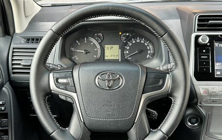 Toyota Land Cruiser Prado 150 рестайлинг, 2018 год, 4 850 000 рублей, 13 фотография