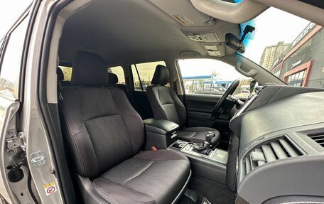 Toyota Land Cruiser Prado 150 рестайлинг, 2018 год, 4 850 000 рублей, 18 фотография