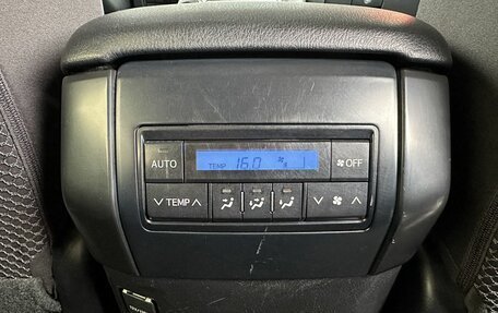 Toyota Land Cruiser Prado 150 рестайлинг, 2018 год, 4 850 000 рублей, 21 фотография