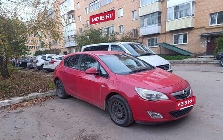 Opel Astra J, 2011 год, 510 000 рублей, 2 фотография