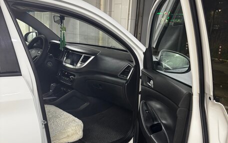 Hyundai Tucson III, 2017 год, 2 500 000 рублей, 6 фотография