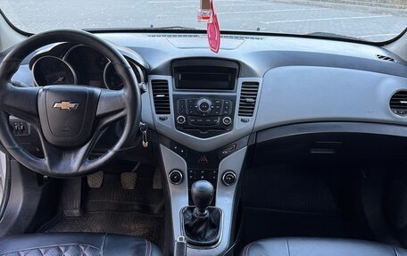 Chevrolet Cruze II, 2011 год, 500 000 рублей, 17 фотография